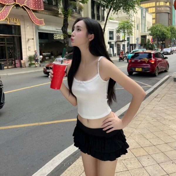 Chân váy cạp thấp Lookme xếp ly dáng chữ xòe màu đen