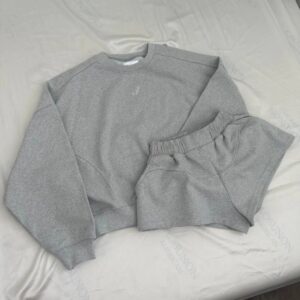 Áo Sweater Nỉ Chân Cua Thêu Chữ Form Boxy Đi Viền 2 Bên (2 SIZE) - CoBaShop