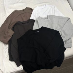 Áo Sweater Nỉ Chân Cua Thêu Chữ Form Boxy Đi Viền 2 Bên (2 SIZE) - CoBaShop