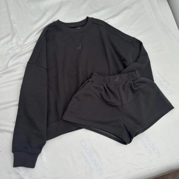 Áo Sweater Nỉ Chân Cua Thêu Chữ Form Boxy Đi Viền 2 Bên (2 SIZE) - CoBaShop