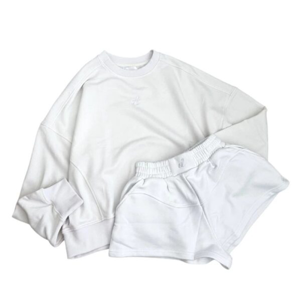 Áo Sweater Nỉ Chân Cua Thêu Chữ Form Boxy Đi Viền 2 Bên (2 SIZE) - CoBaShop