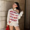 sản phẩm Áo Nữ Trễ Vai Tay Dài Form Oversize Hottest Sweate màu trắng đẹp