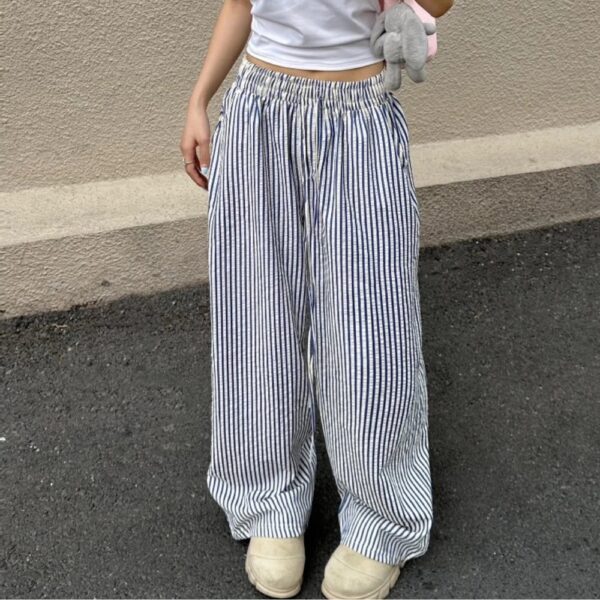 Quần dài kẻ sọc STRIPE PANTS ống rộng phong cách streetwear - CoBaShop