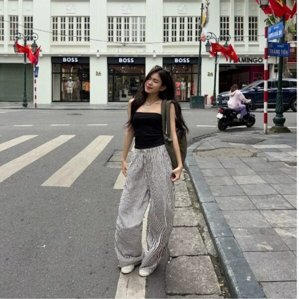 Quần dài kẻ sọc STRIPE PANTS ống rộng phong cách streetwear - CoBaShop