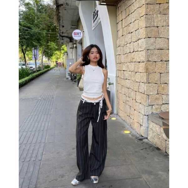 Quần dài nữ ống suông form rộng phối lưng trắng hoạ tiết sọc, có túi - CoBaShop
