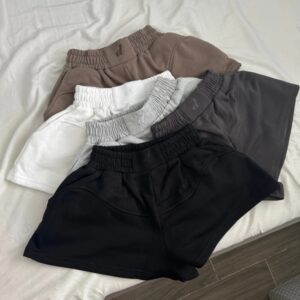 Quần Short Dáng Cánh Bướm Chất Nỉ Cua Chạy Viền Trước Sau Thêu Chữ Lưng Bo Chun Co Giãn - CoBaShop