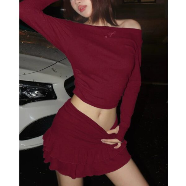 CoBaShop-Set Áo Trễ Vai Tay Dài Vải Thun + Chân Váy Cạp Trễ Sexy - KYLIE SET