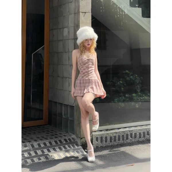 Đầm Cổ Yếm Xếp Li Phối Viền - CoBaShop